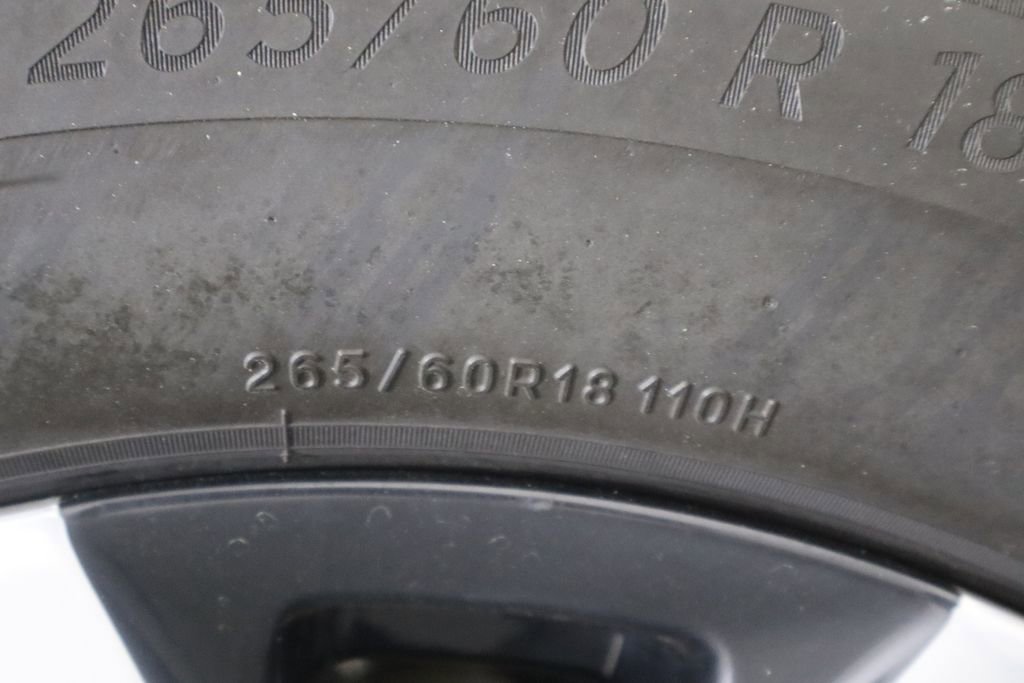 Used 2024 Jeep Grand Cherokee Limited w/ Luxury Tech Group II image 54