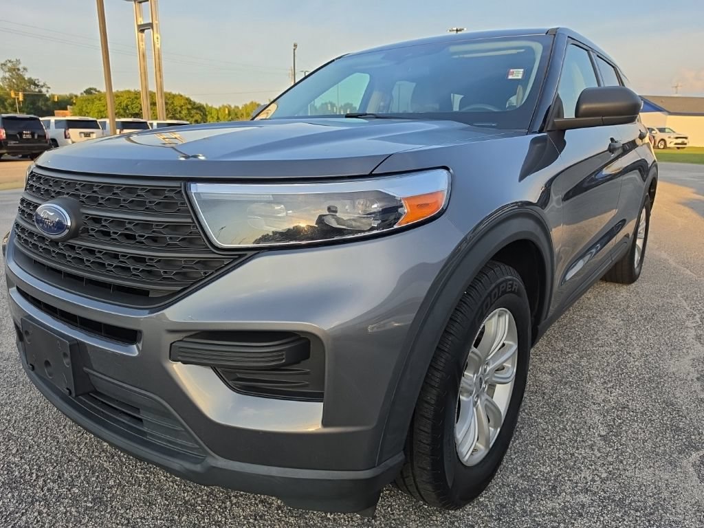 Used 2021 Ford Explorer 2WD image 2