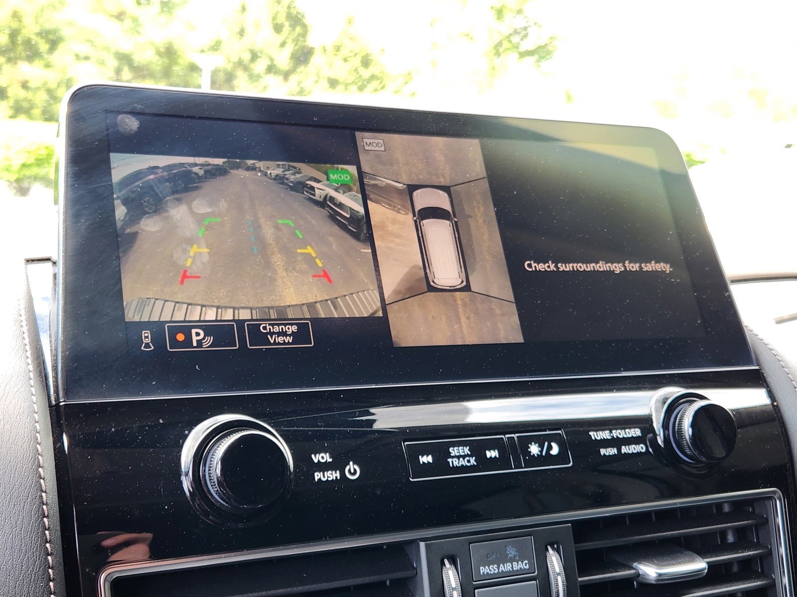 Used 2024 Nissan Armada Platinum w/ Captain's Chairs Package AWD/4WD image 23