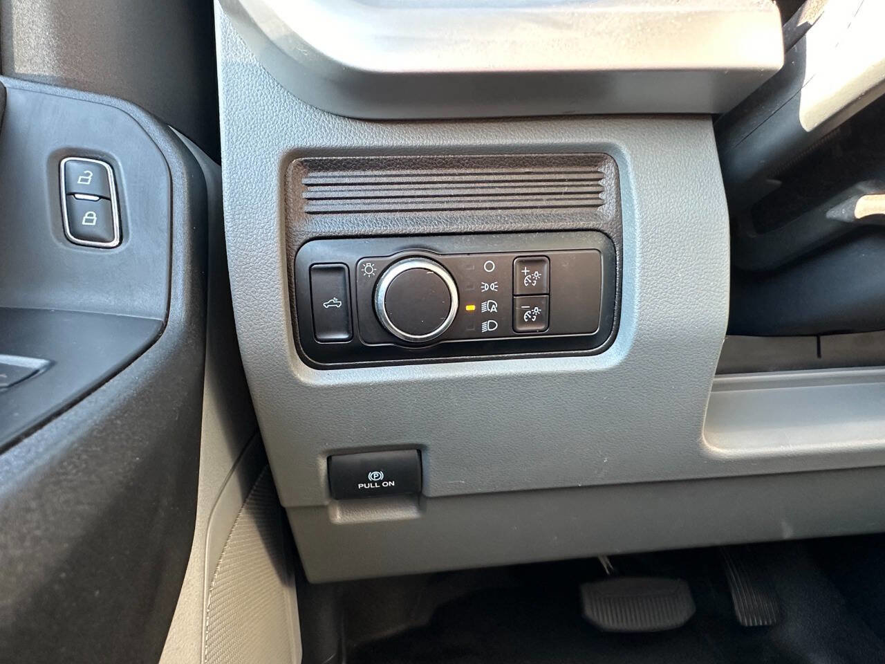 Used 2024 Ford F350 XL image 25