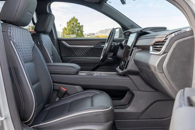 Used 2025 GMC Acadia Denali w/ LPO, Floor Liner Package image 7