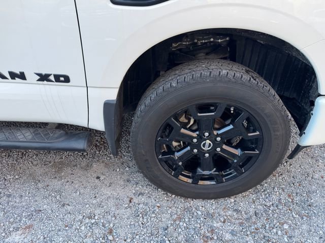 Used 2019 Nissan Titan SV w/ SV Convenience Package image 11