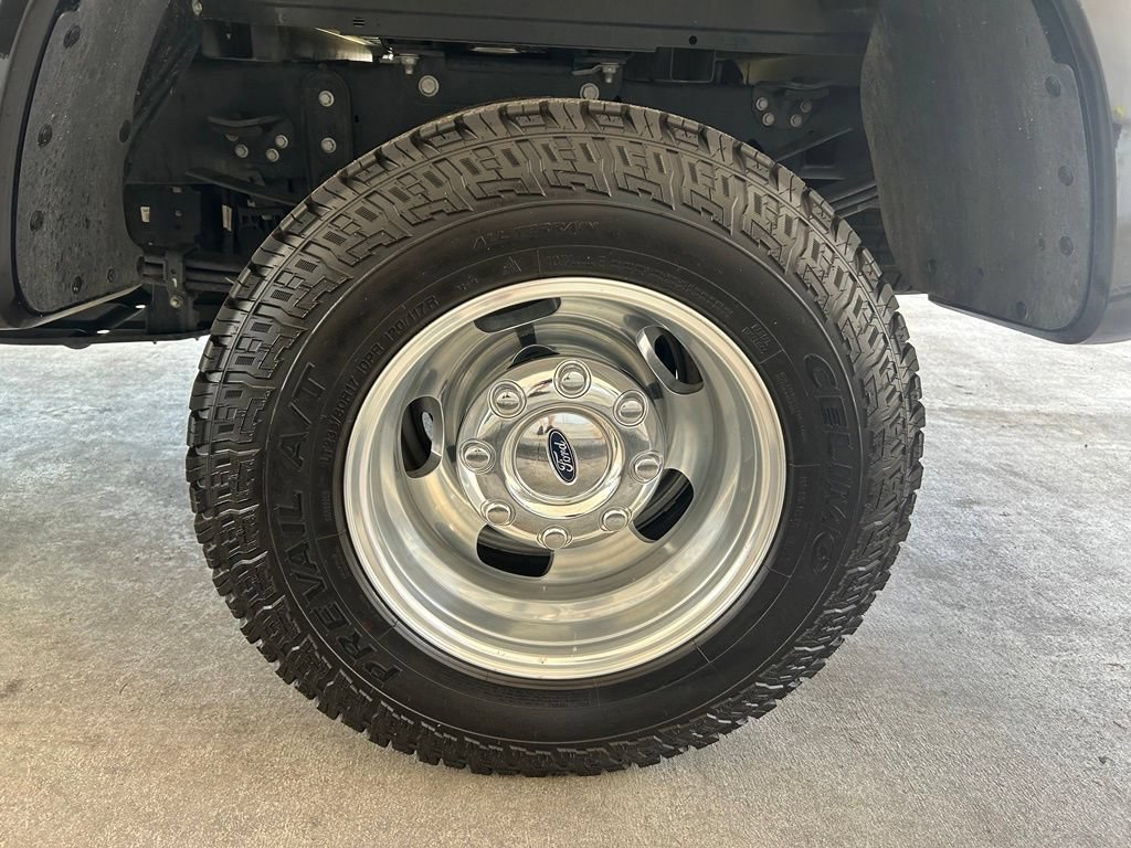 Used 2025 Ford F350 Lariat w/ Lariat Ultimate Package AWD/4WD image 18