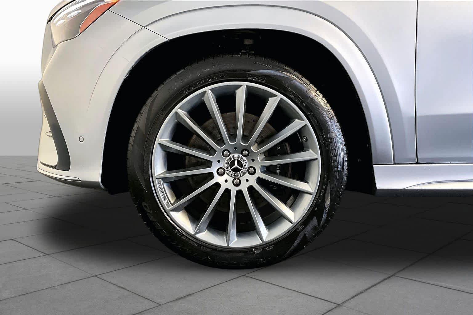 Used 2024 Mercedes-Benz GLE 450 4MATIC image 11