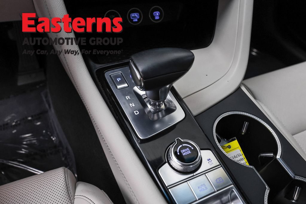 Used 2025 Genesis G70 2.5T RWD image 13
