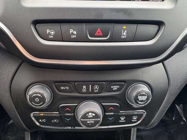 Used 2023 Jeep Cherokee Altitude Lux w/ Lux Elite Package AWD/4WD image 21