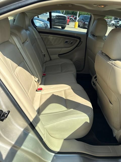 Used 2018 Ford Taurus Limited FWD image 18