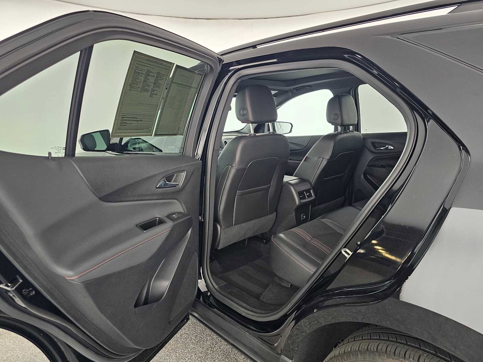 Used 2023 Chevrolet Equinox RS image 15