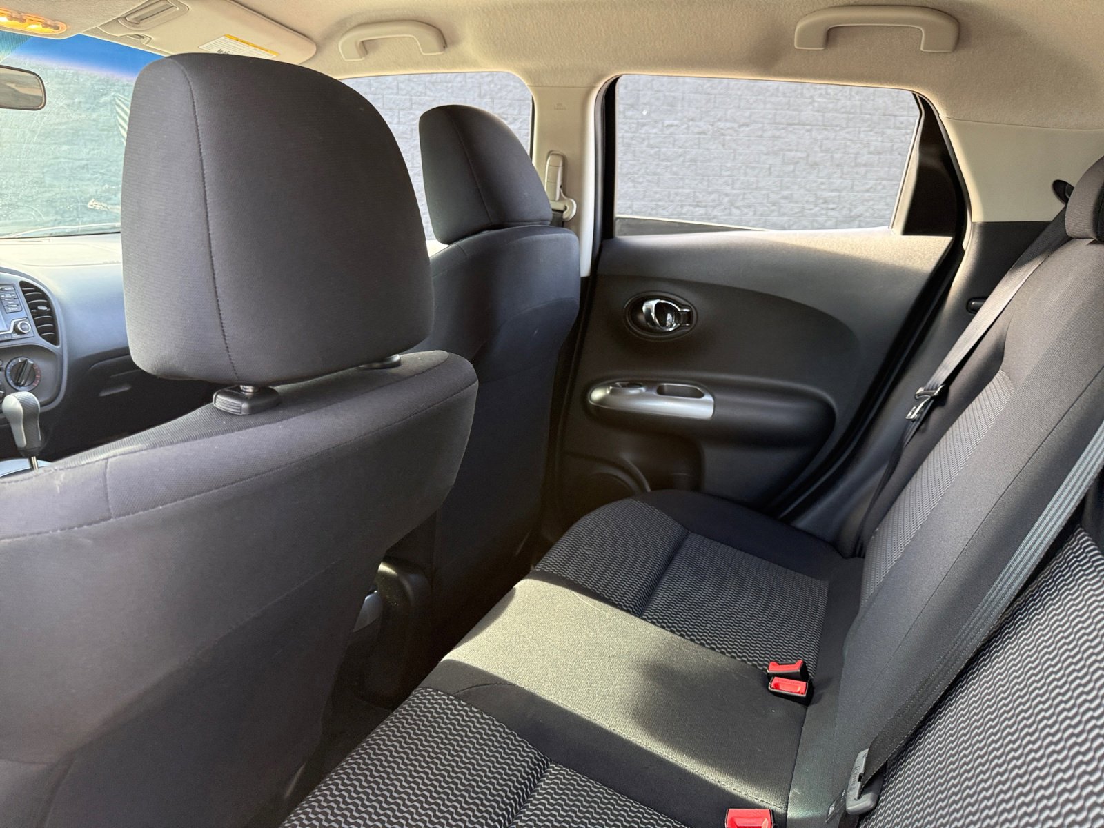 Used 2016 Nissan Juke S image 16