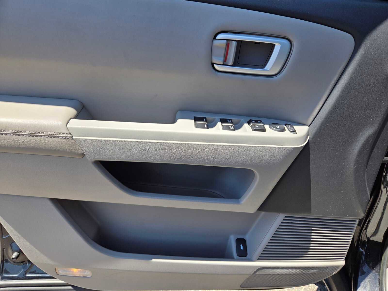 Used 2015 Honda Pilot EX-L image 24