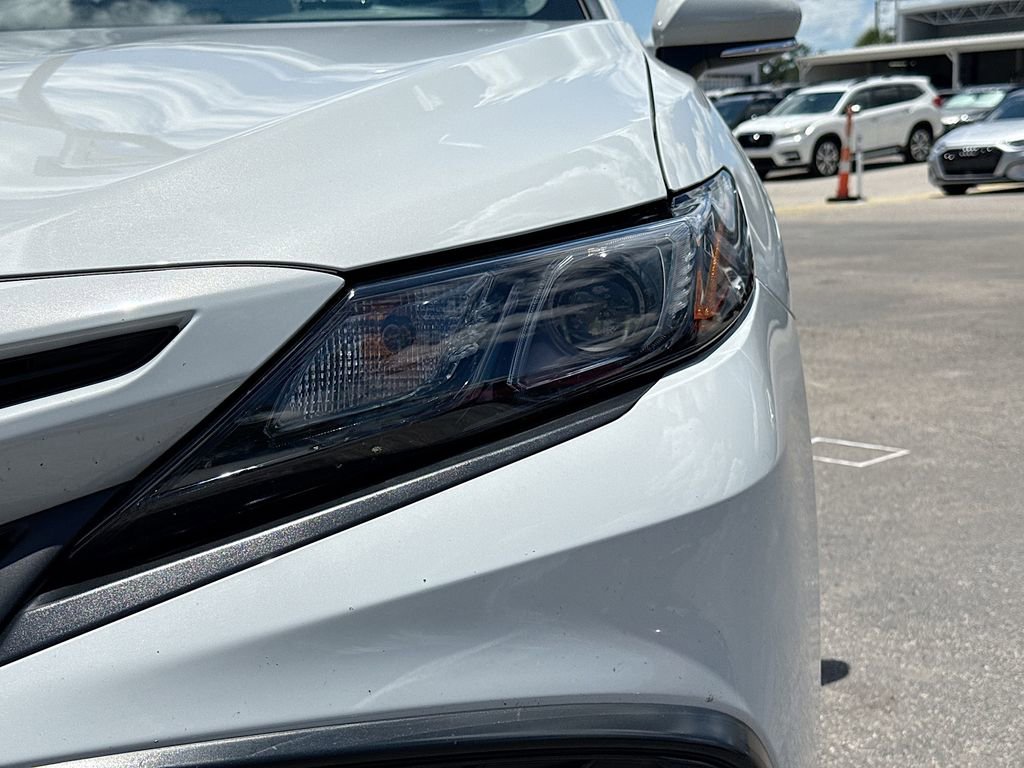Used 2024 Toyota Camry SE w/ Convenience Package FWD image 9
