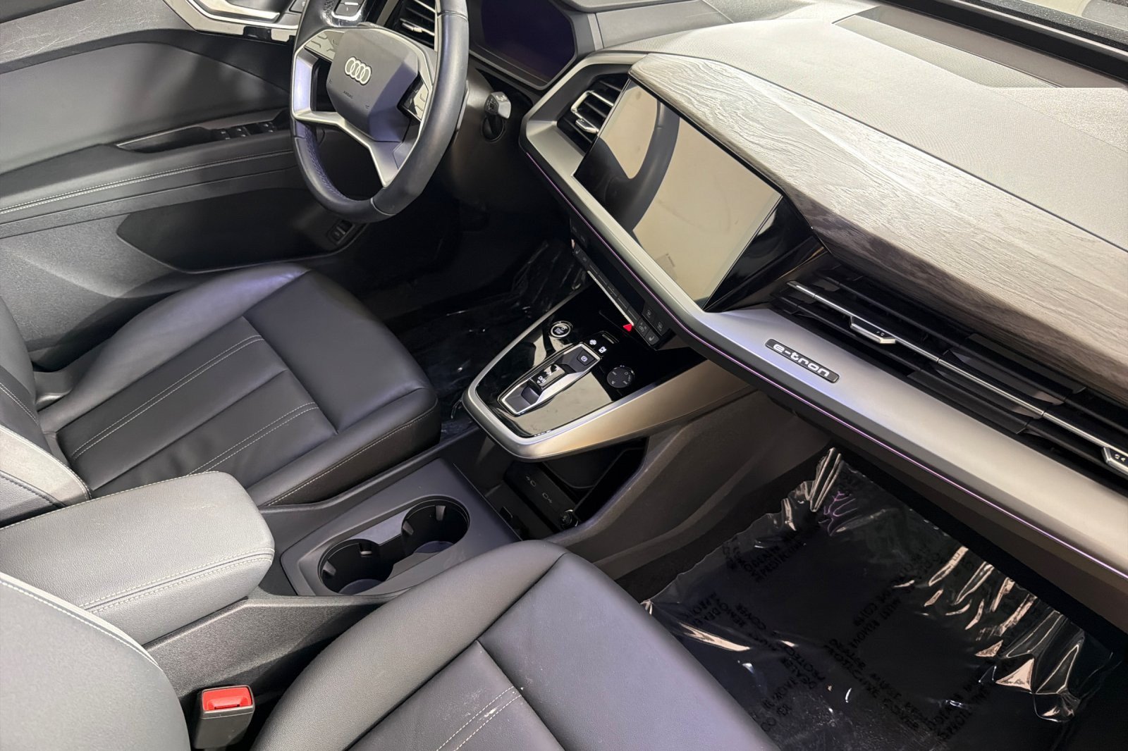 Certified 2024 Audi Q4 e-tron Premium Plus w/ Premium Plus AWD/4WD image 15