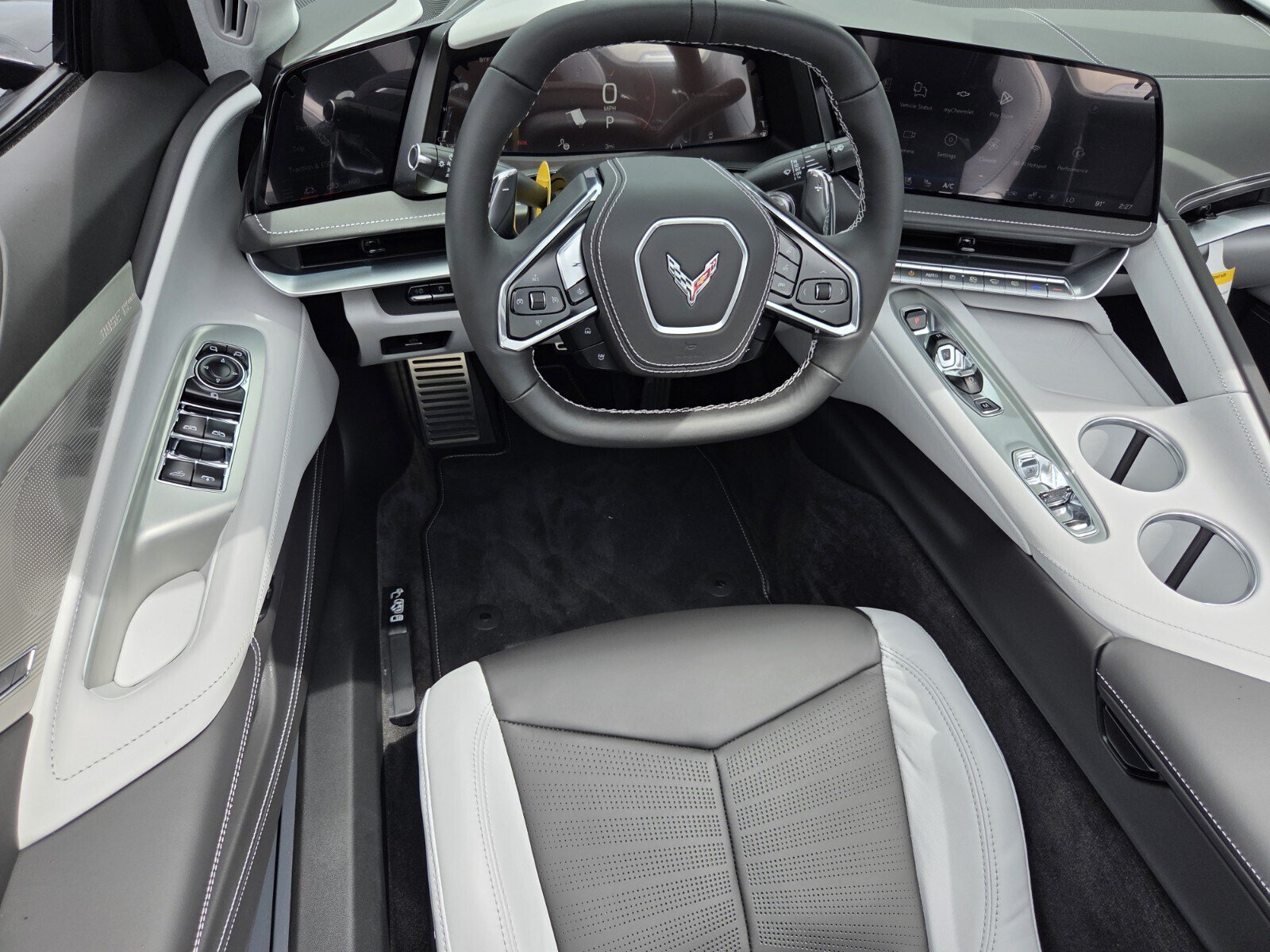 New 2027 Chevrolet Corvette Stingray Convertible w/ 3LT RWD image 6