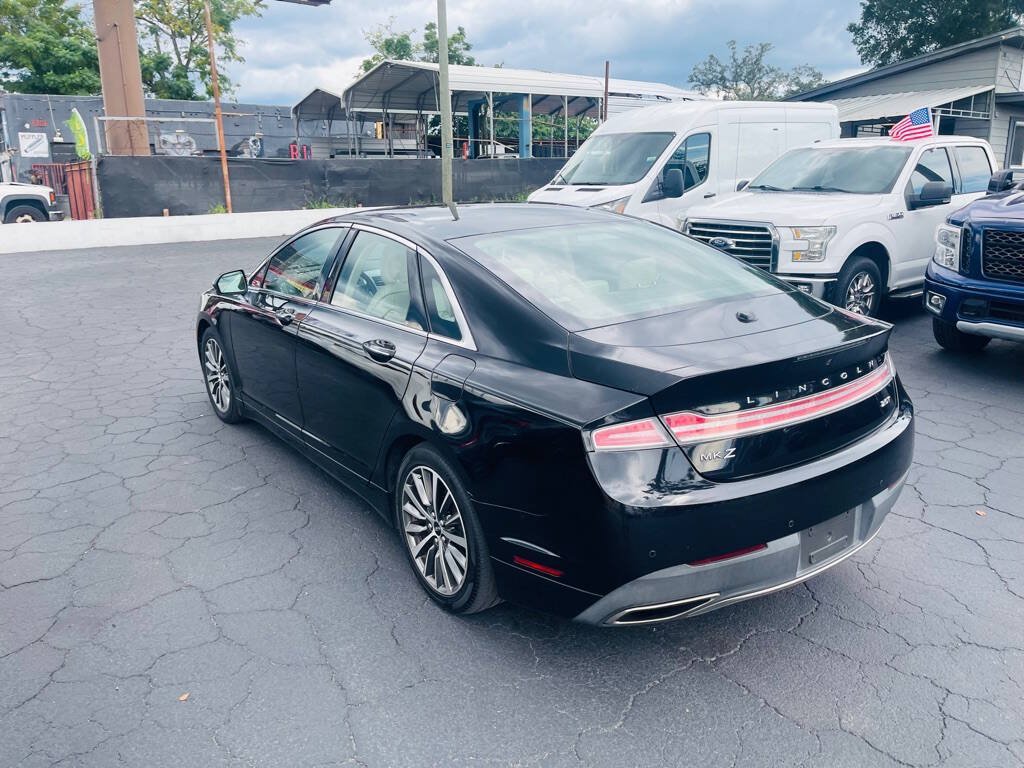 Used 2019 Lincoln MKZ Reserve FWD image 9