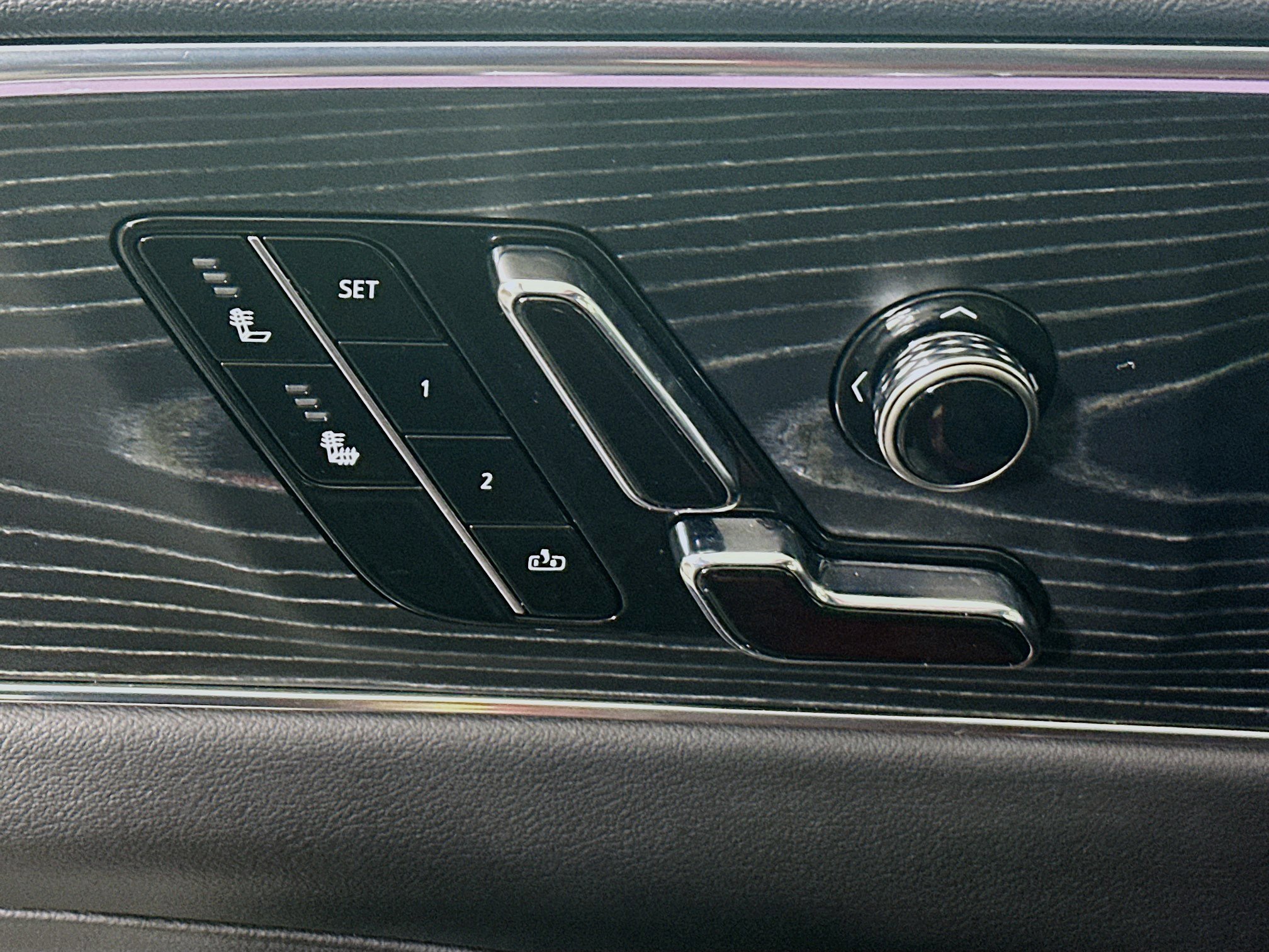 Used 2024 Cadillac Lyriq Luxury RWD image 13