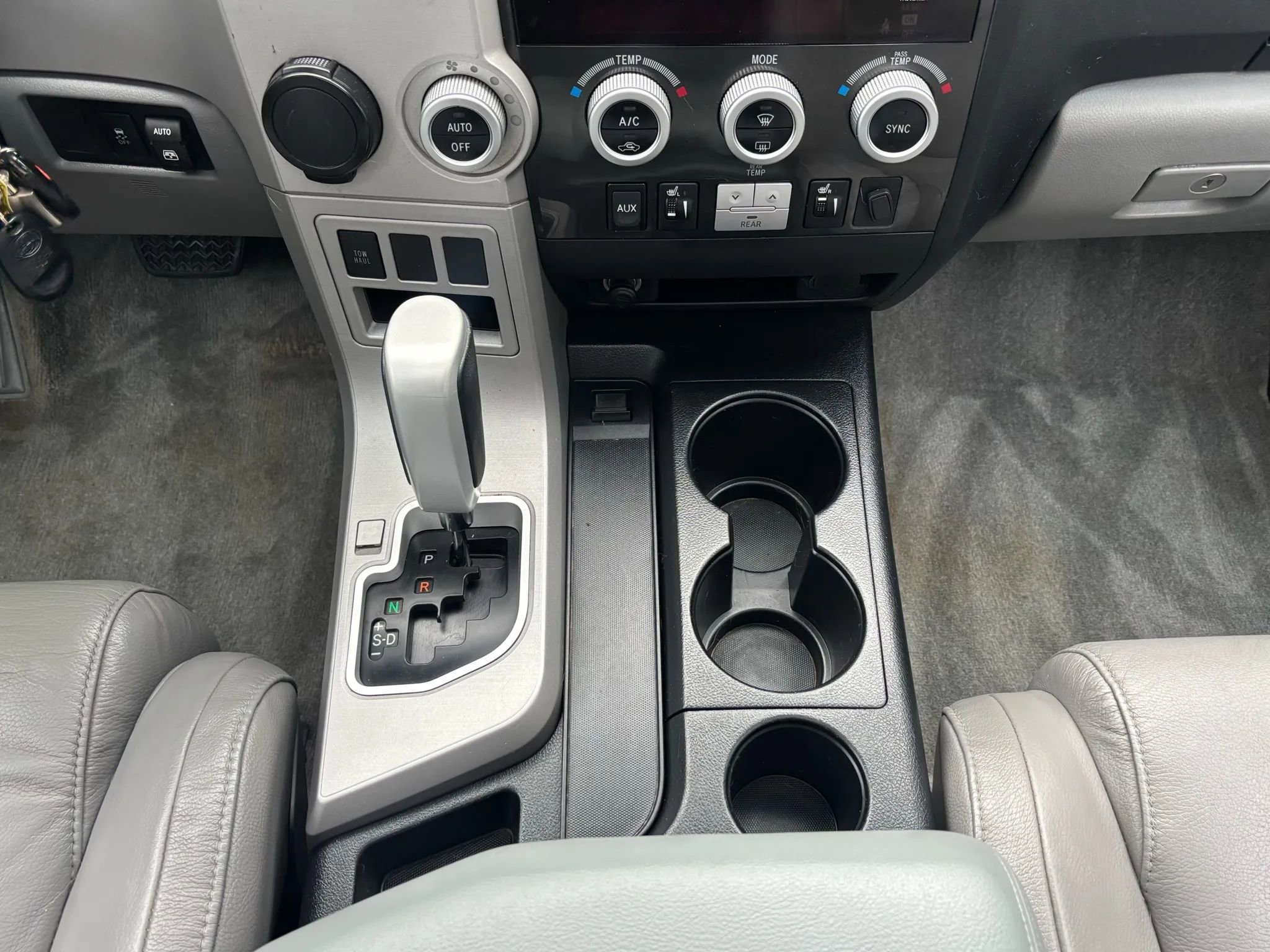 Used 2008 Toyota Sequoia Limited RWD image 30