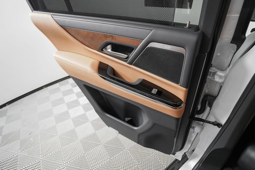 New 2026 Lexus LX 600 4WD w/ Luxury Package image 12