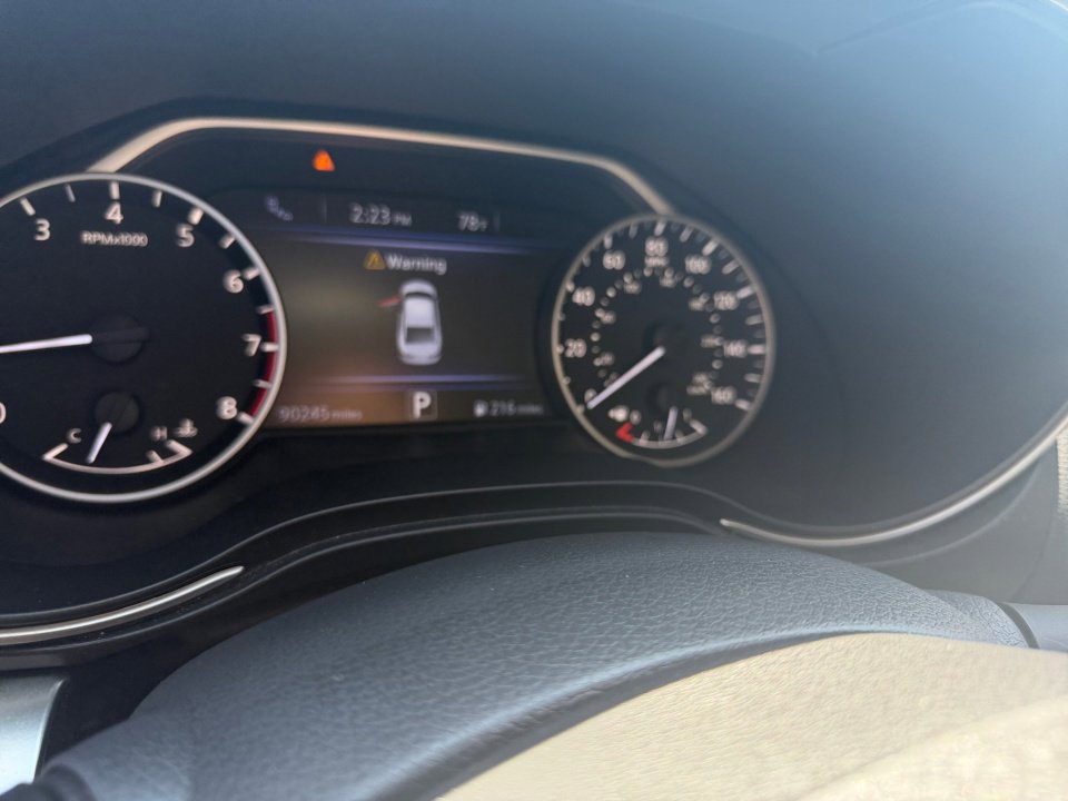 Used 2019 Nissan Maxima 3.5 SL w/ Floor Mat Group FWD image 11