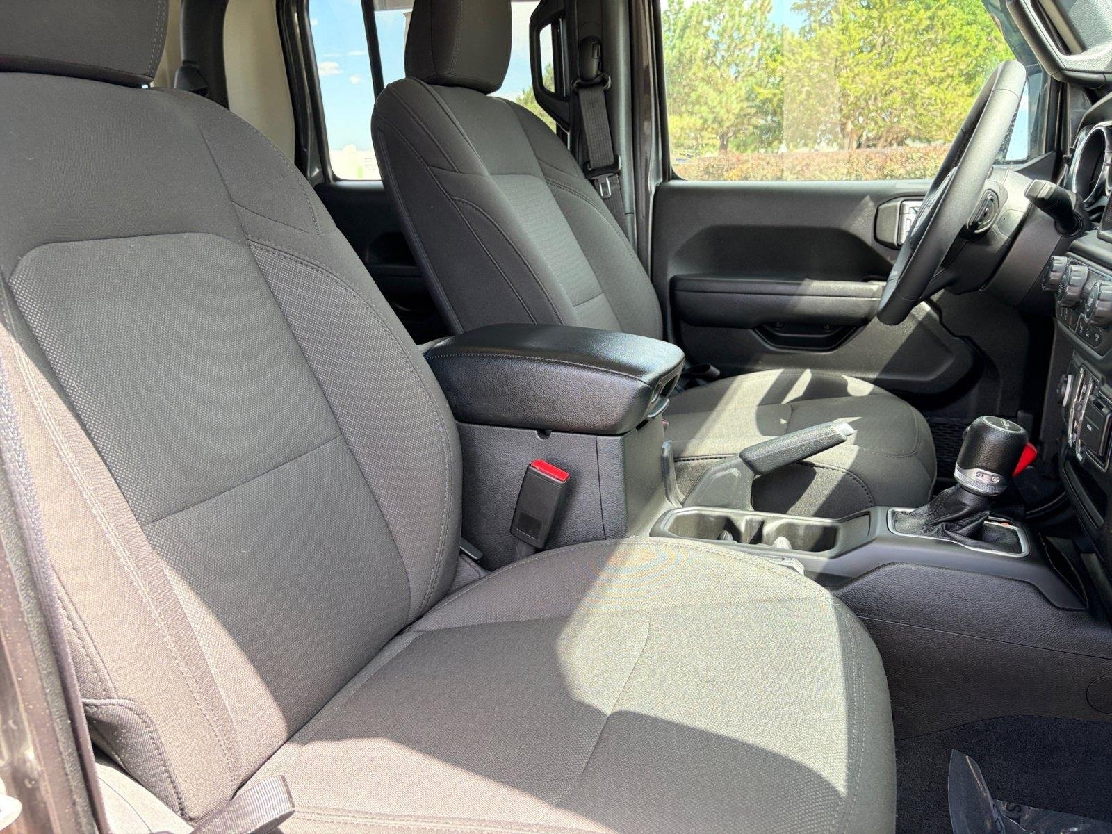 Used 2023 Jeep Gladiator Sport AWD/4WD image 34