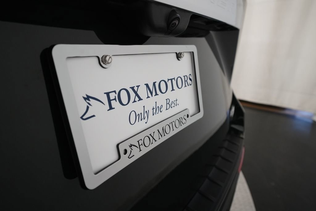 Used 2023 Ford Explorer XLT w/ Equipment Group 202A AWD/4WD image 36