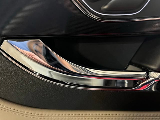 Certified 2025 Lincoln Corsair Reserve AWD/4WD image 11