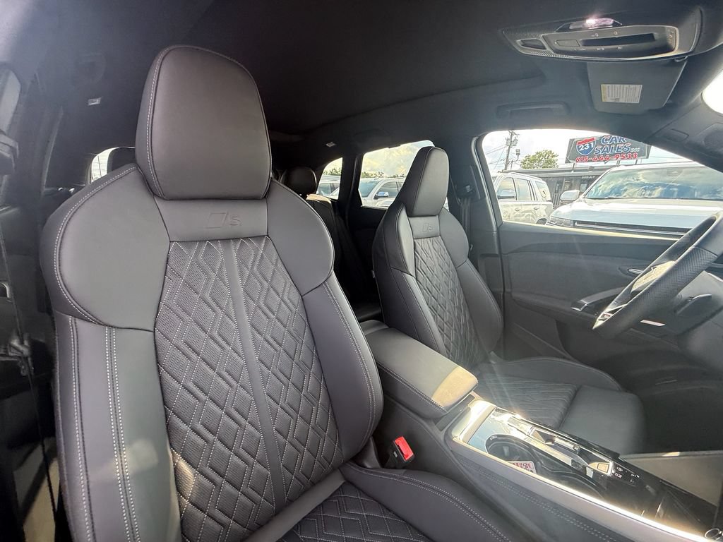 Used 2025 Audi SQ5 Premium Plus AWD/4WD image 25