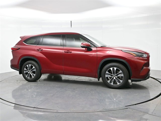 Used 2022 Toyota Highlander XLE