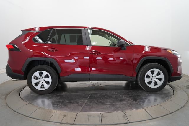 Used 2023 Toyota RAV4 LE image 8