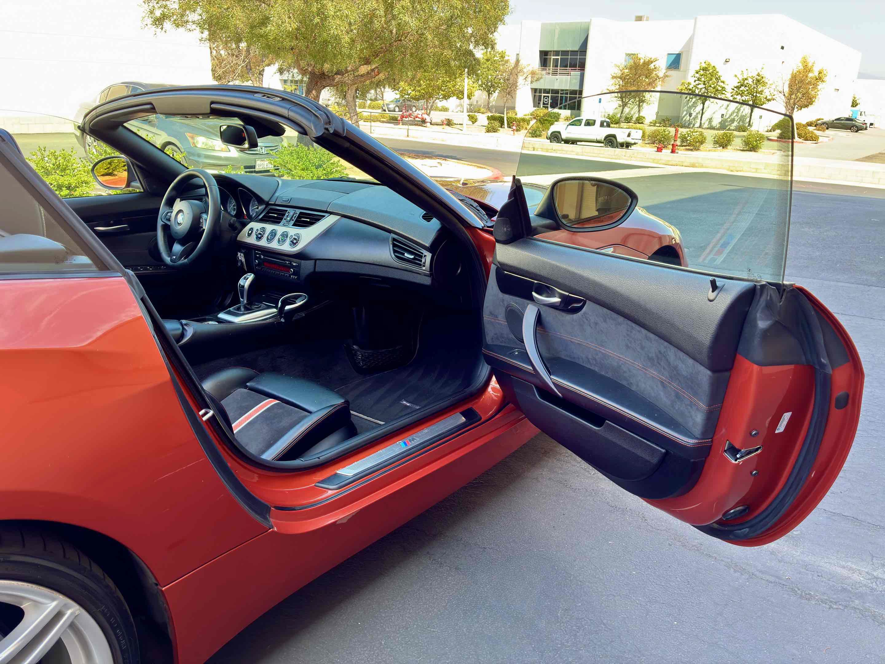 Used 2014 BMW Z4 sDrive35is RWD image 40