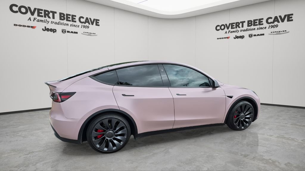 Used 2025 Tesla Model Y Performance image 10