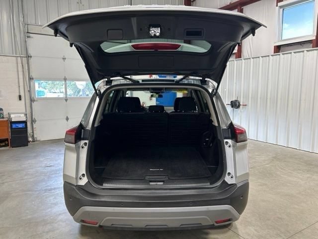 Used 2023 Nissan Rogue SV AWD/4WD image 18
