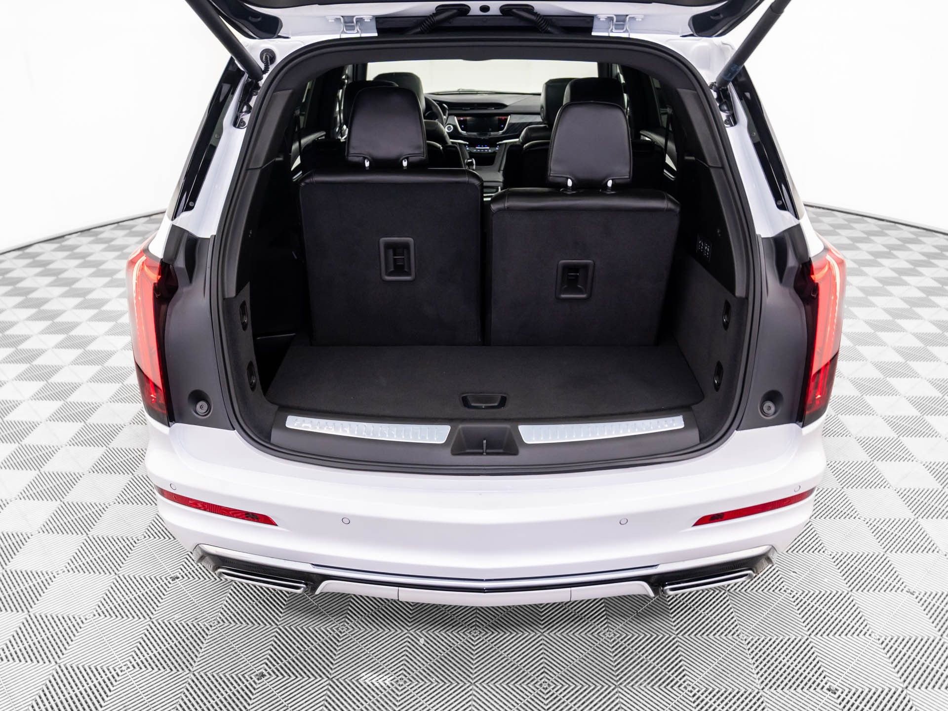 New 2025 Cadillac XT6 Premium Luxury image 29