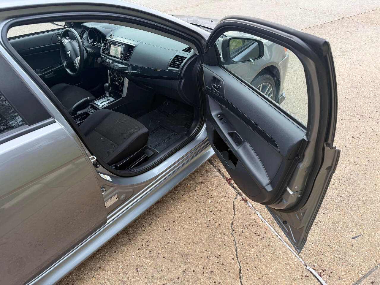 Used 2017 Mitsubishi Lancer ES image 28