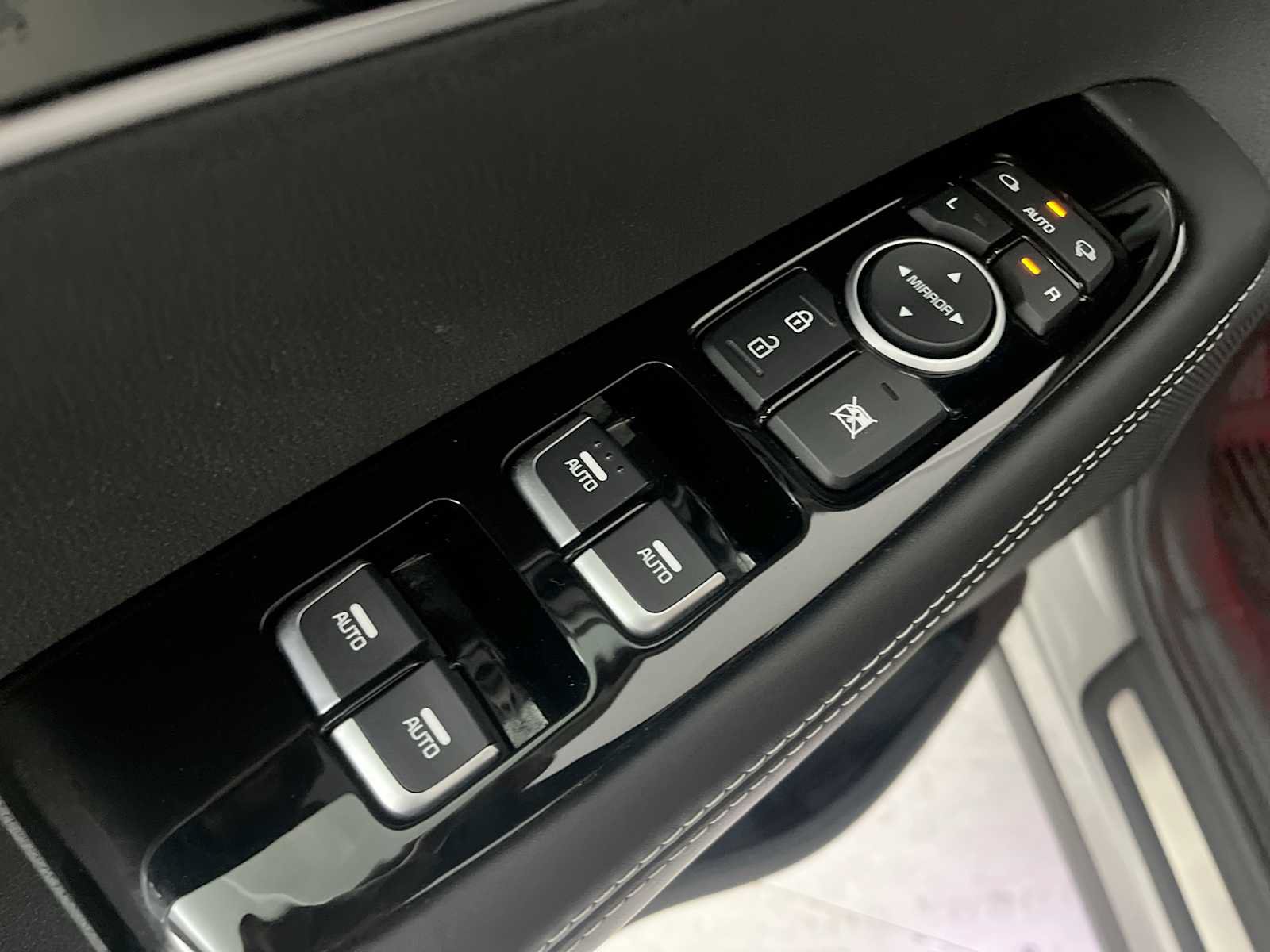 Used 2019 Kia Sorento SX AWD/4WD image 21