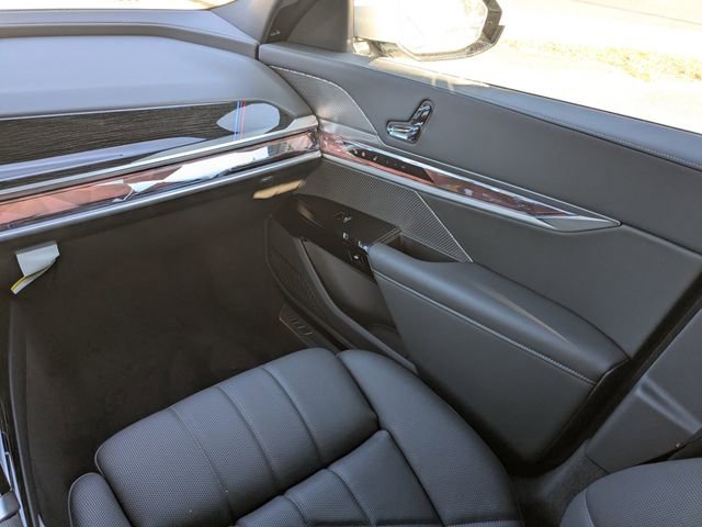 New 2026 BMW 740i xDrive image 17