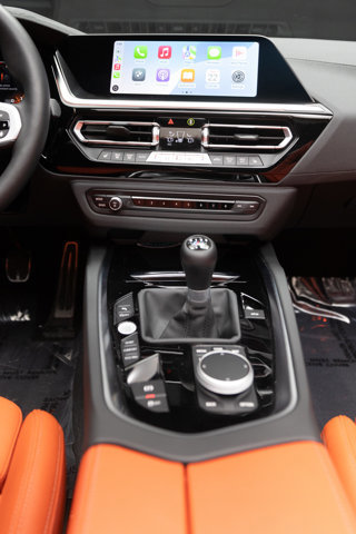 Used 2025 BMW Z4 M40i w/ Edition image 89