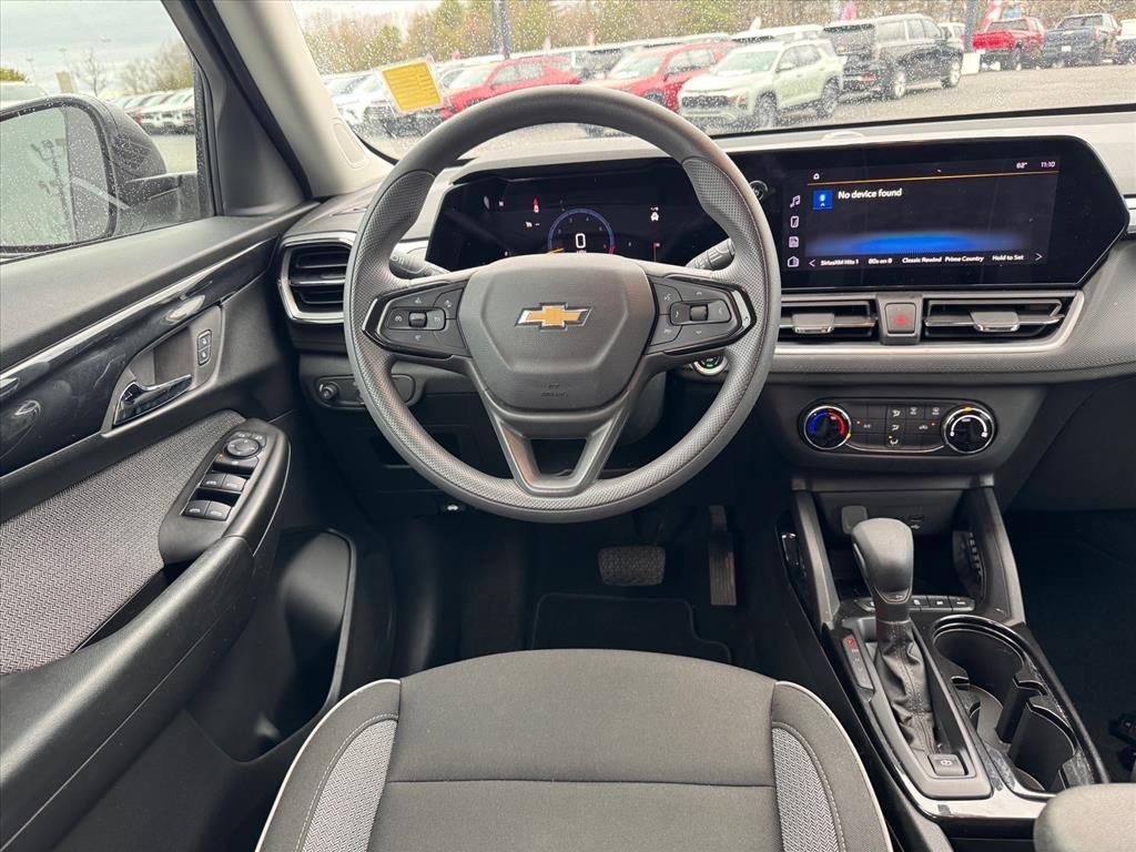 Used 2024 Chevrolet TrailBlazer LS w/ LS Convenience Package image 11