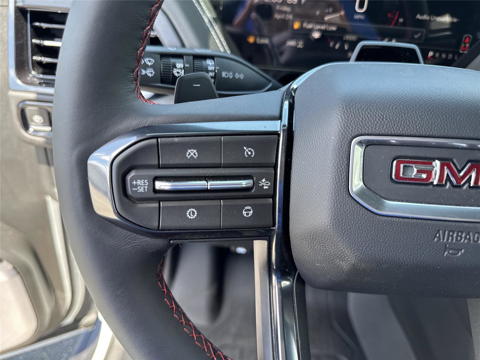 New 2026 GMC Yukon AT4 Ultimate w/ LPO, Floor Liner Package AWD/4WD image 11