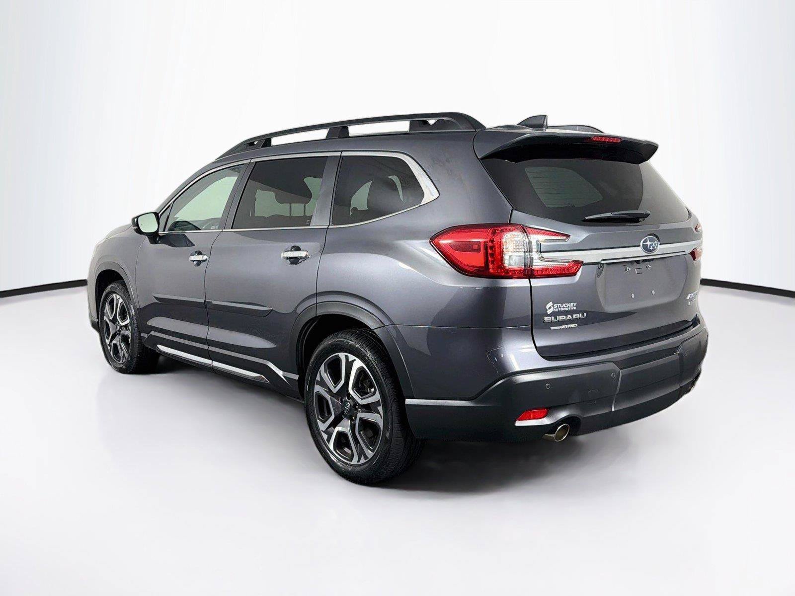 Used 2025 Subaru Ascent Touring AWD/4WD image 9