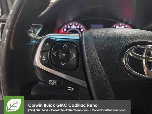 Used 2017 Toyota Camry SE image 11