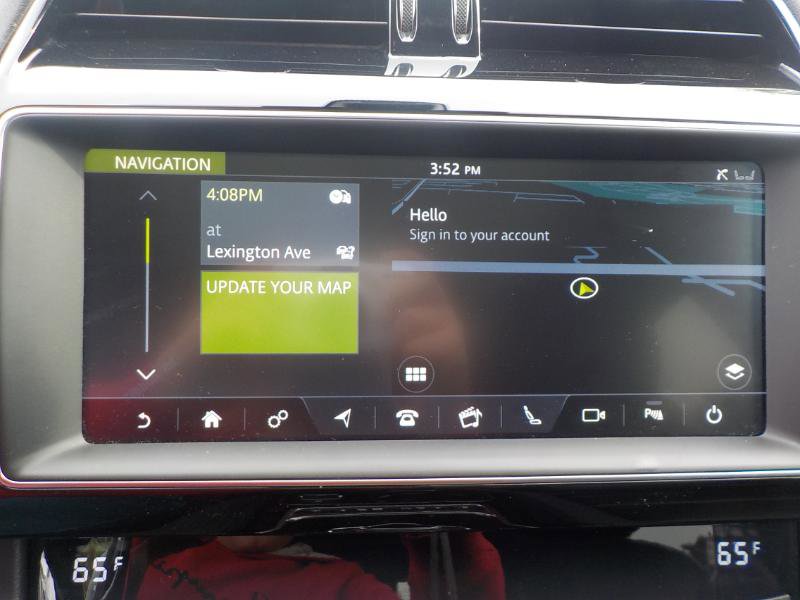 Used 2019 Jaguar F-PACE Prestige image 19