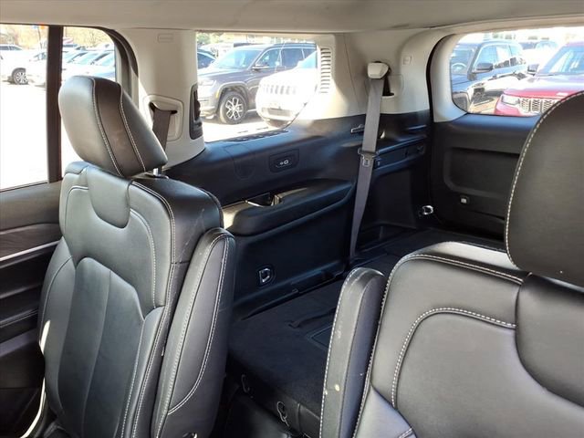 Used 2021 Jeep Grand Cherokee L Limited AWD/4WD image 14