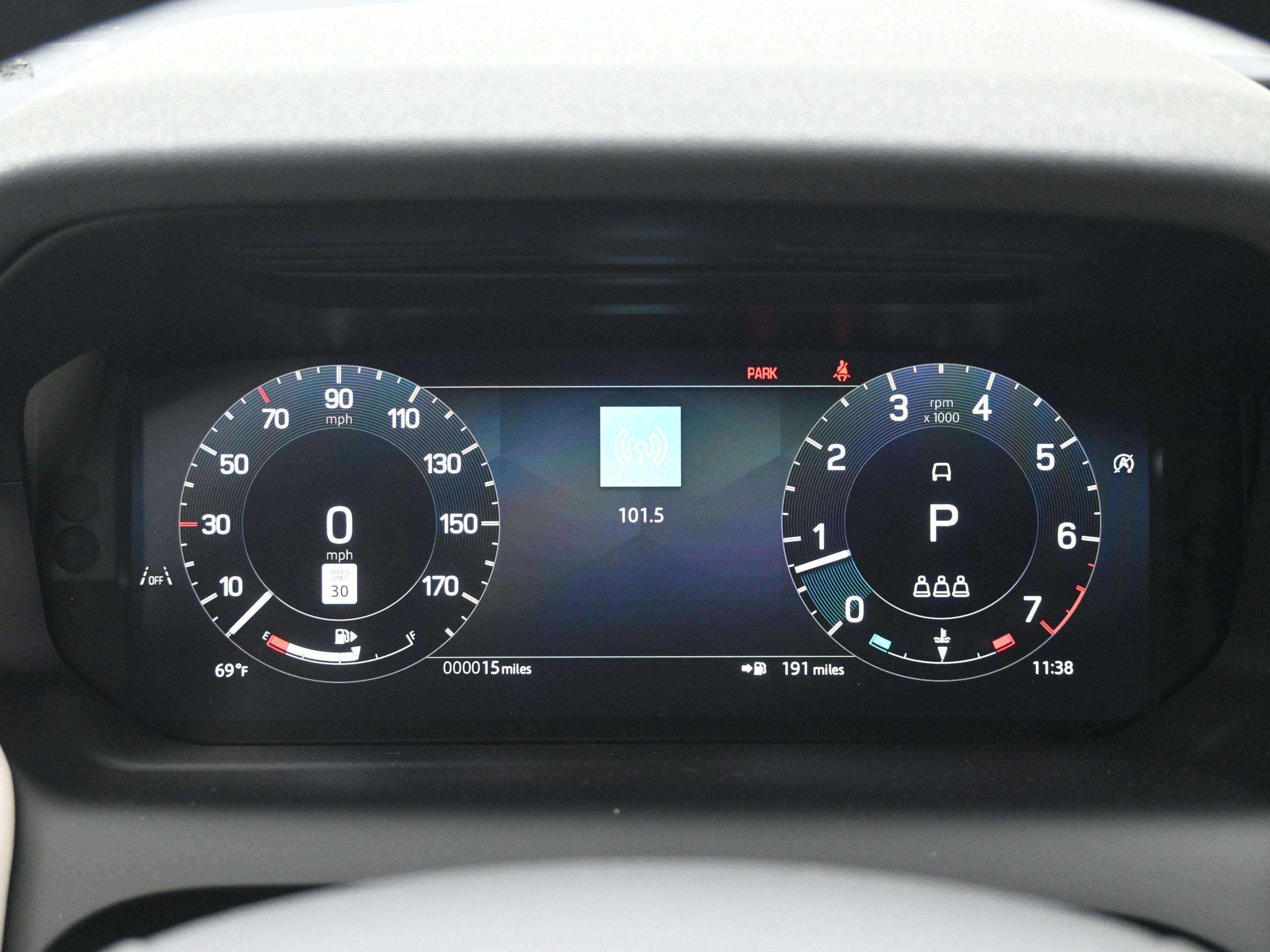 New 2025 Land Rover Discovery Sport S image 16