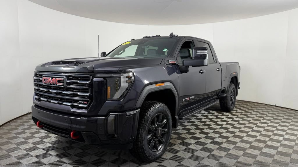 Used 2024 GMC Sierra 2500 AT4 w/ AT4 Premium Plus Package AWD/4WD image 3