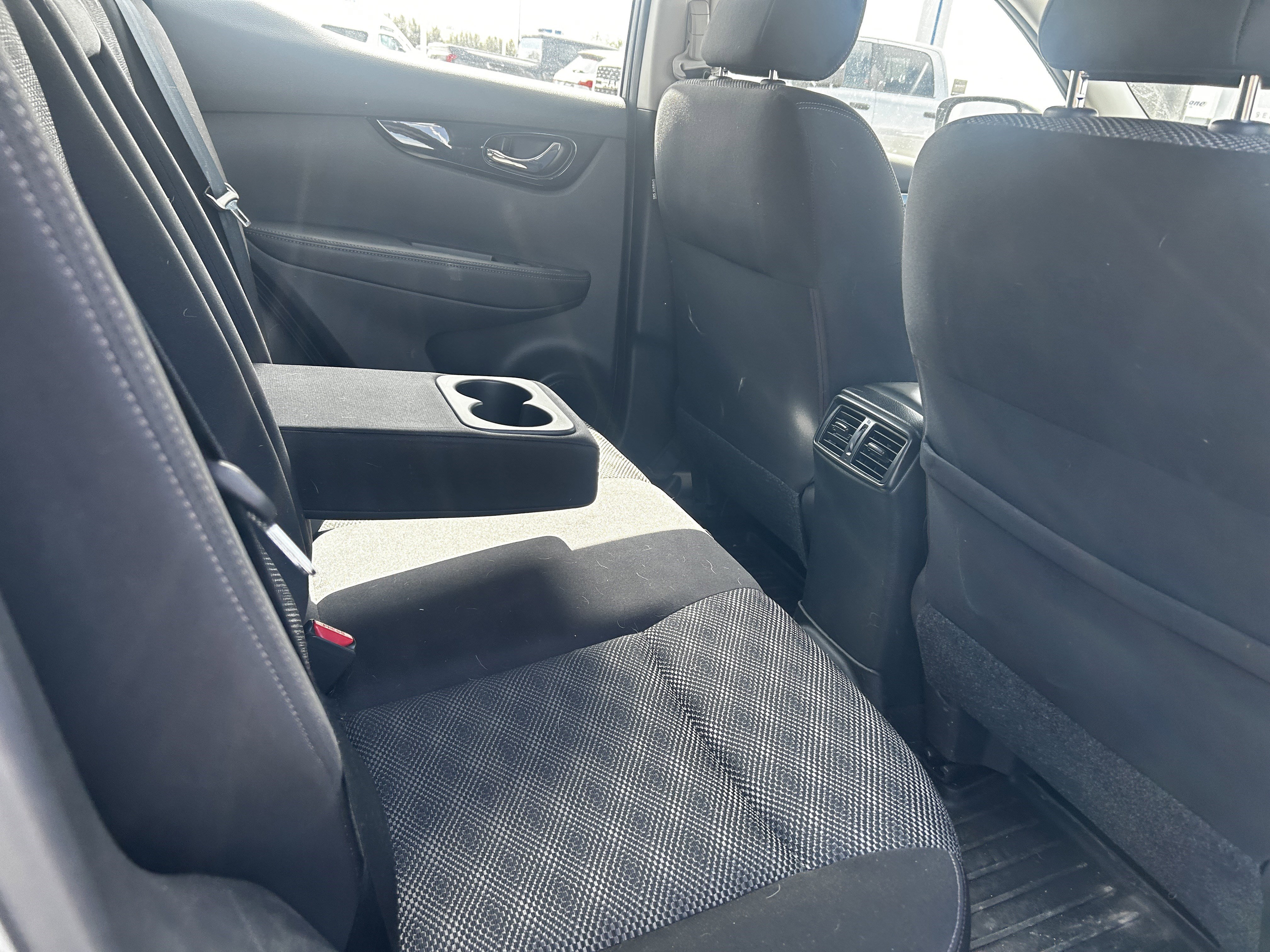 Used 2019 Nissan Rogue Sport SV w/ All-Weather Package image 12