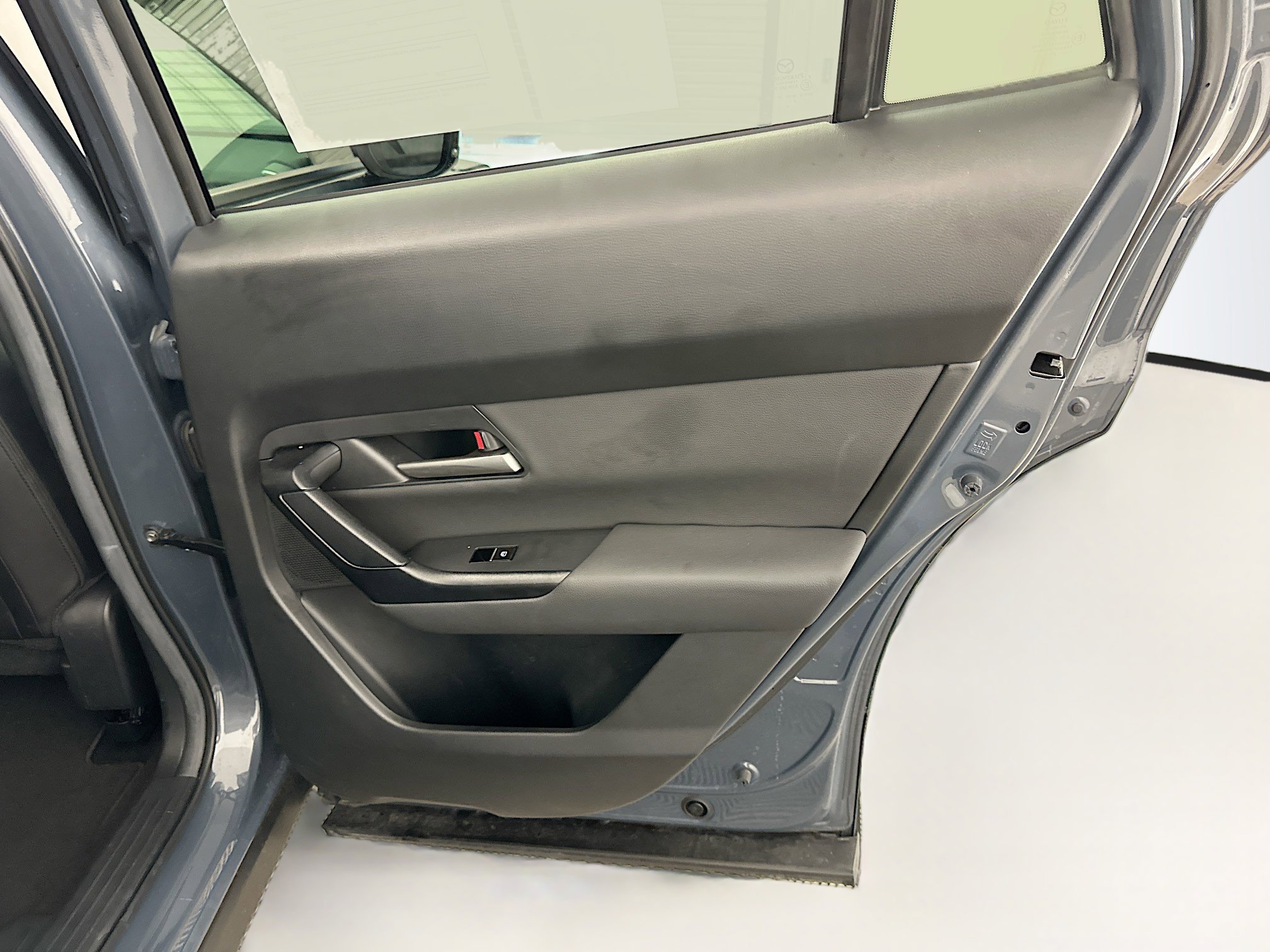 Used 2025 MAZDA CX-50 AWD 2.5 Hybrid w/ Premium Pkg image 33