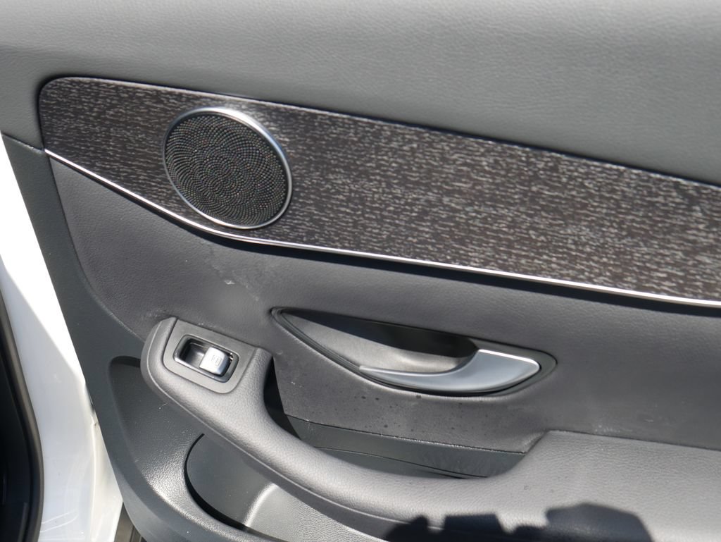 Used 2022 Mercedes-Benz GLC 300 4MATIC image 28