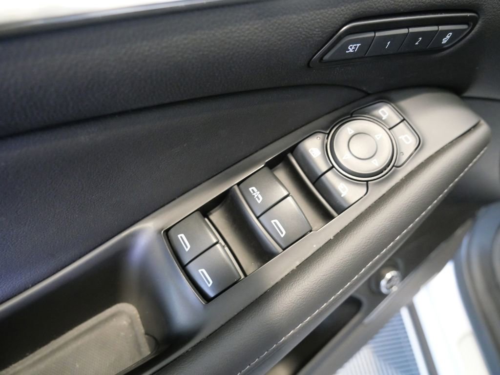 Used 2024 Buick Enclave Avenir w/ Avenir Technology Package AWD/4WD image 16