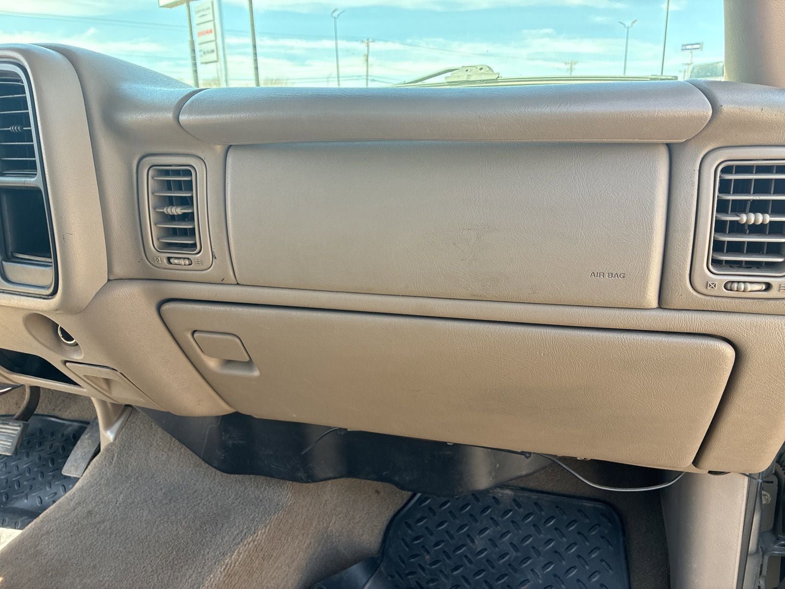 Used 2006 Chevrolet Silverado 2500 LT w/ Heavy-Duty Power Package image 16