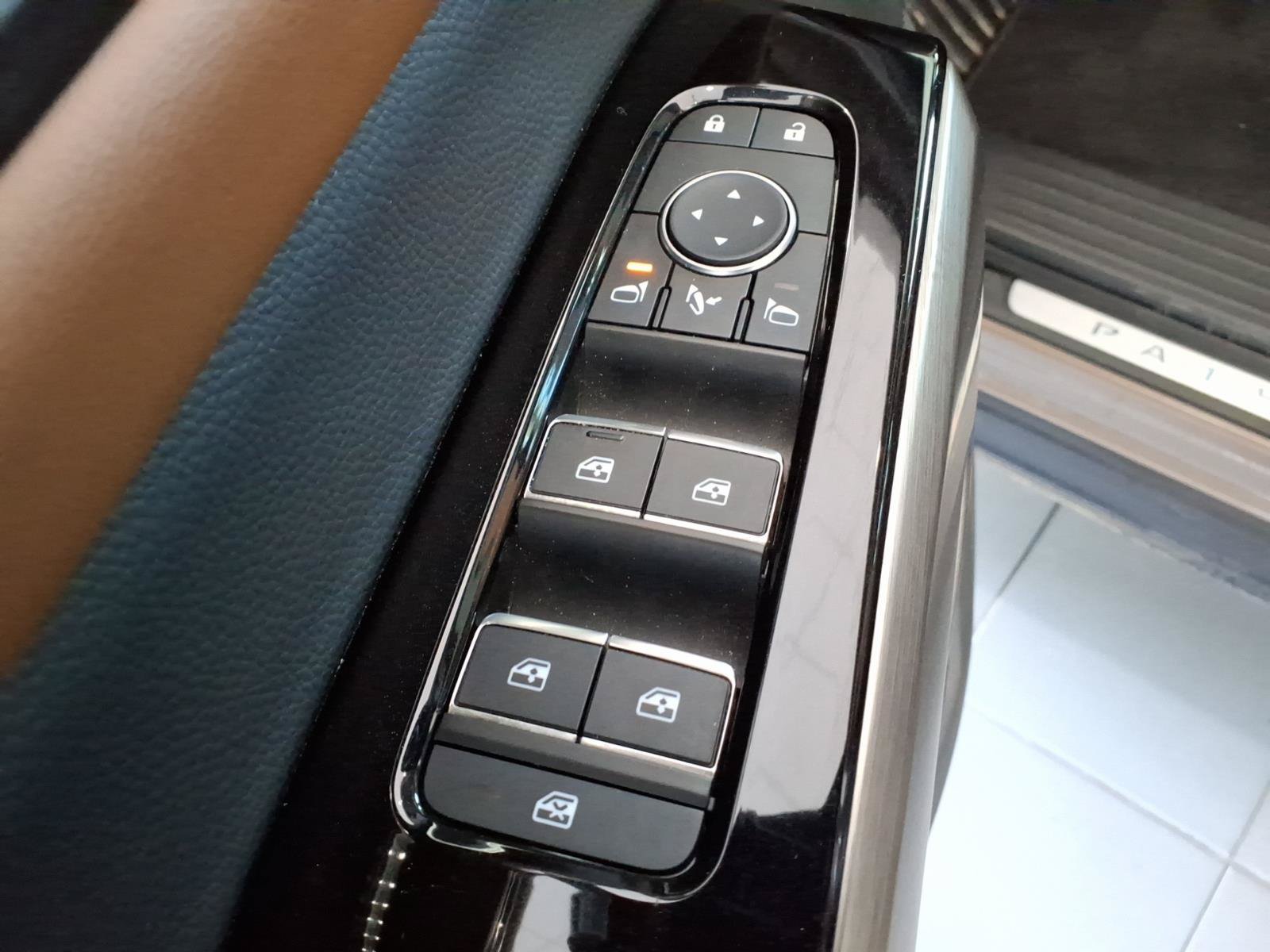 Used 2025 Nissan Pathfinder Platinum AWD/4WD image 26